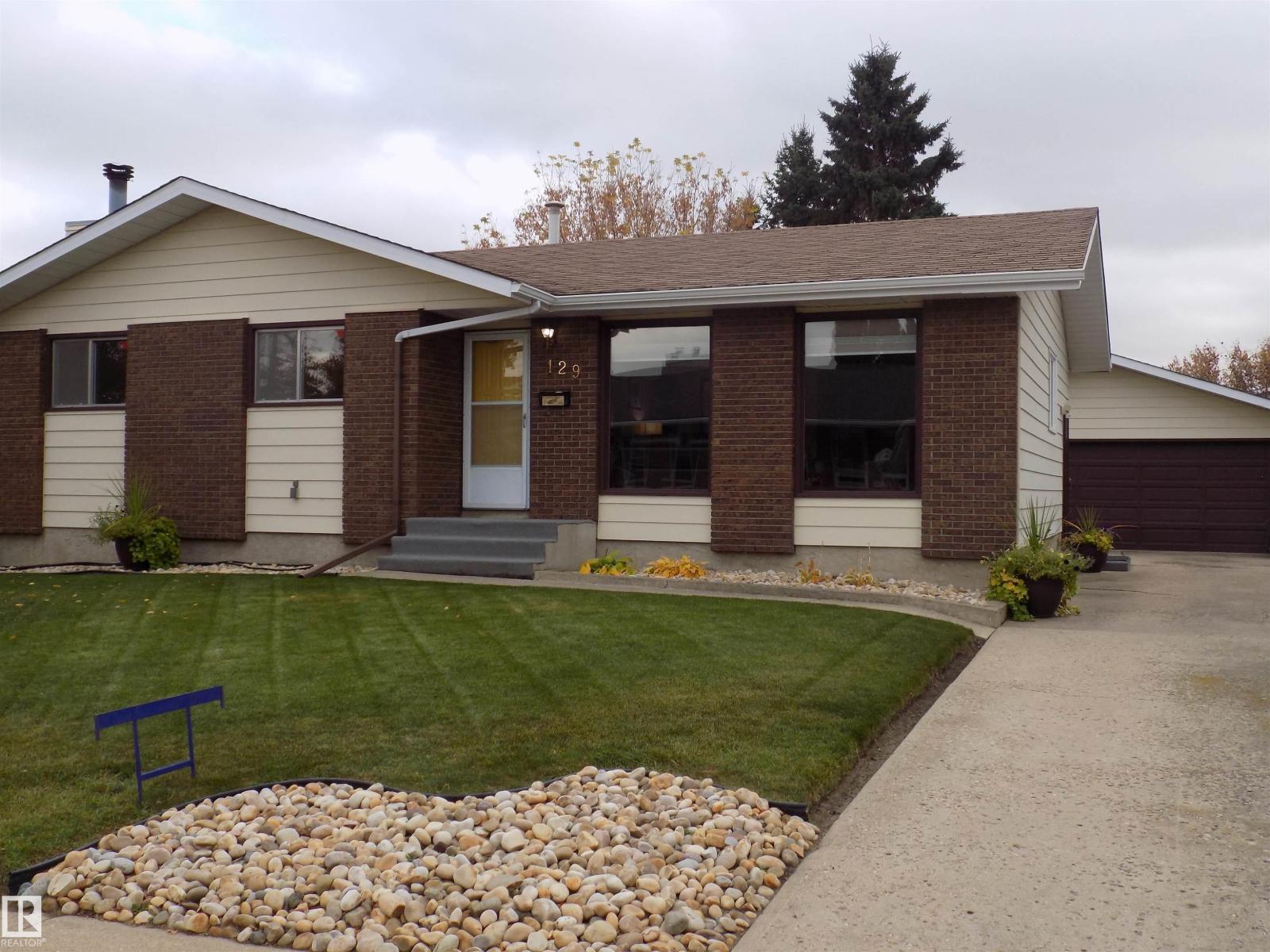 129 MOUNTAIN ASH DRIVE - 1