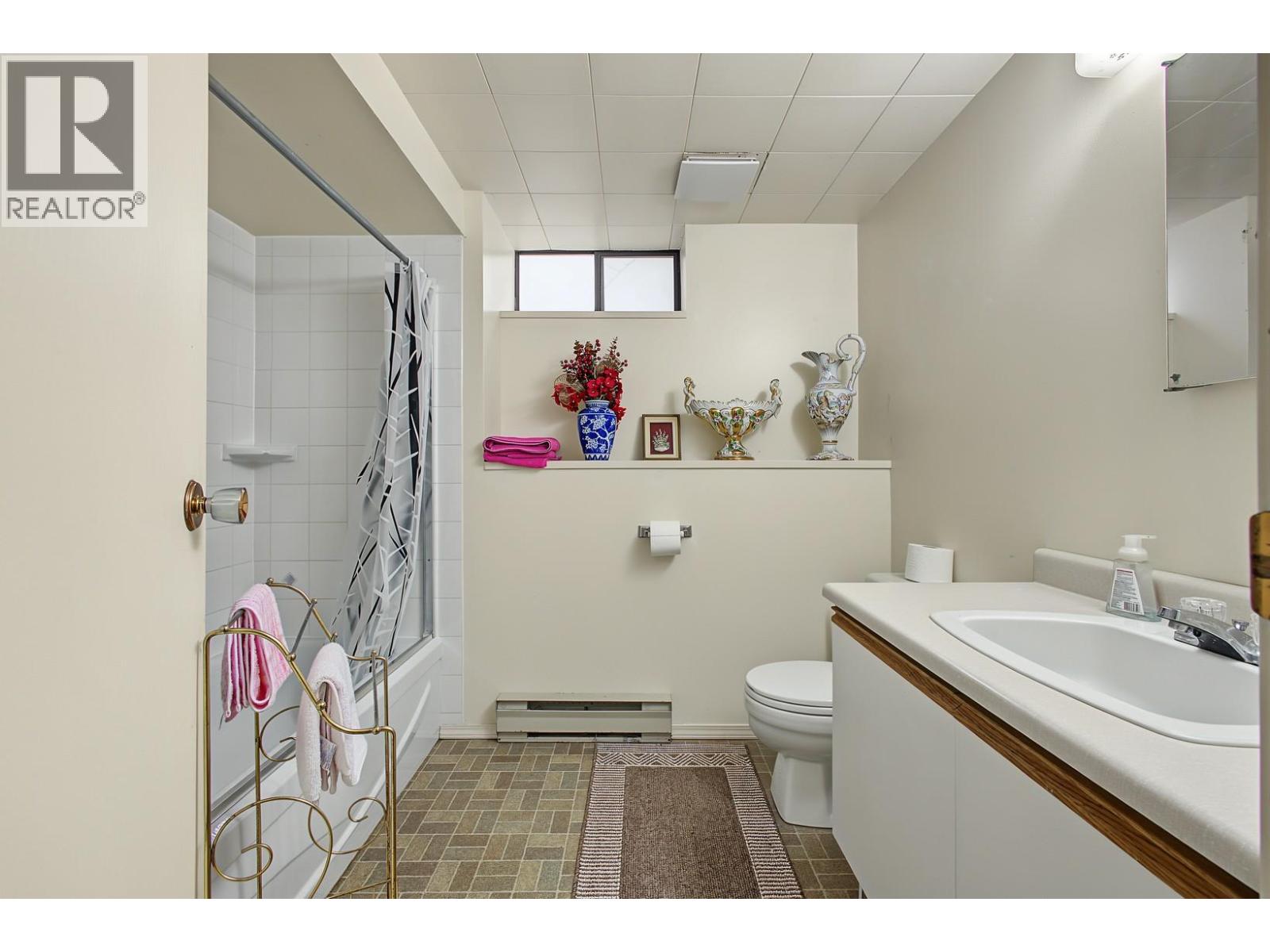 741 Barnaby Road, Kelowna - Image 1