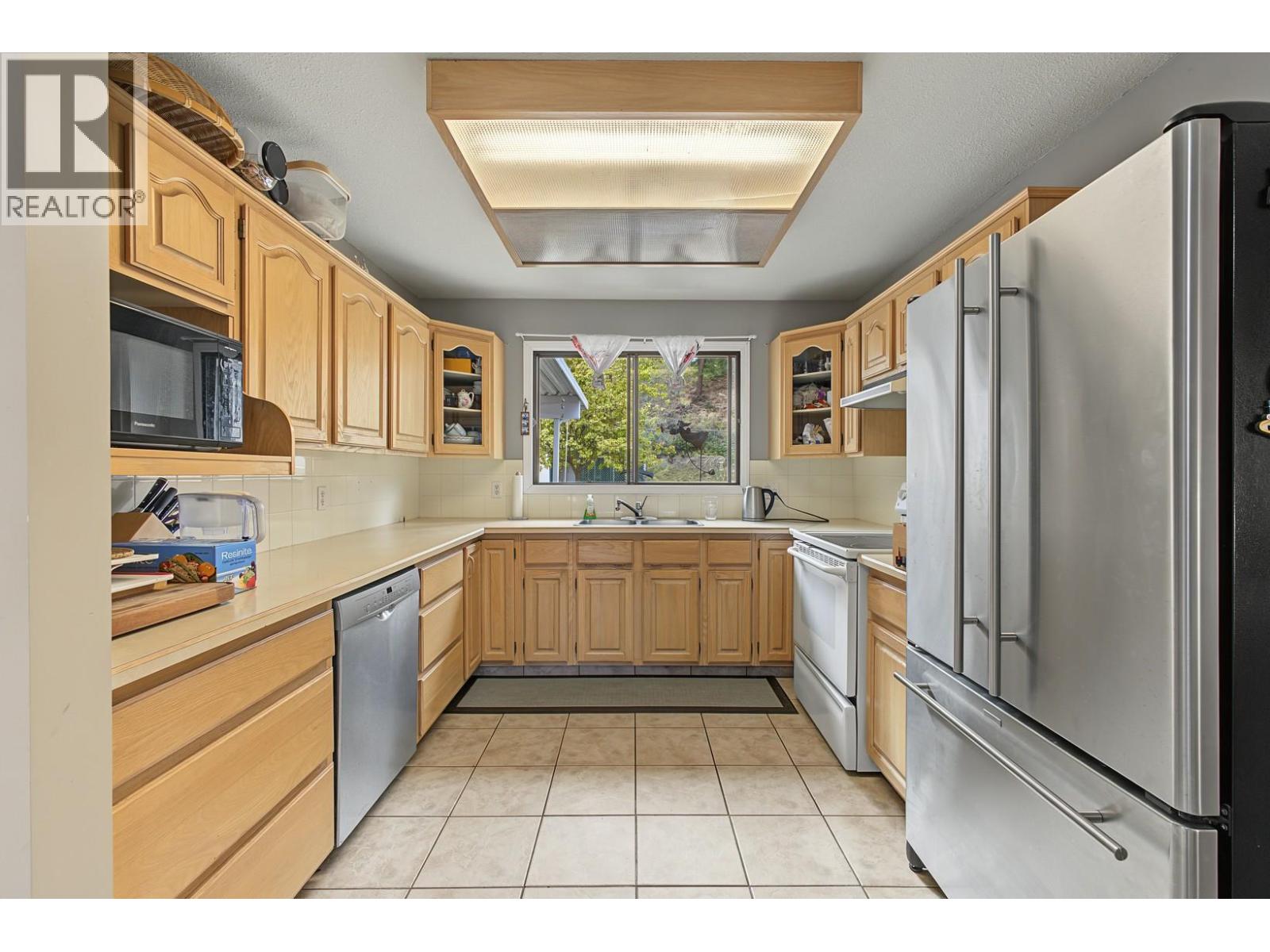 741 Barnaby Road, Kelowna - Image 1