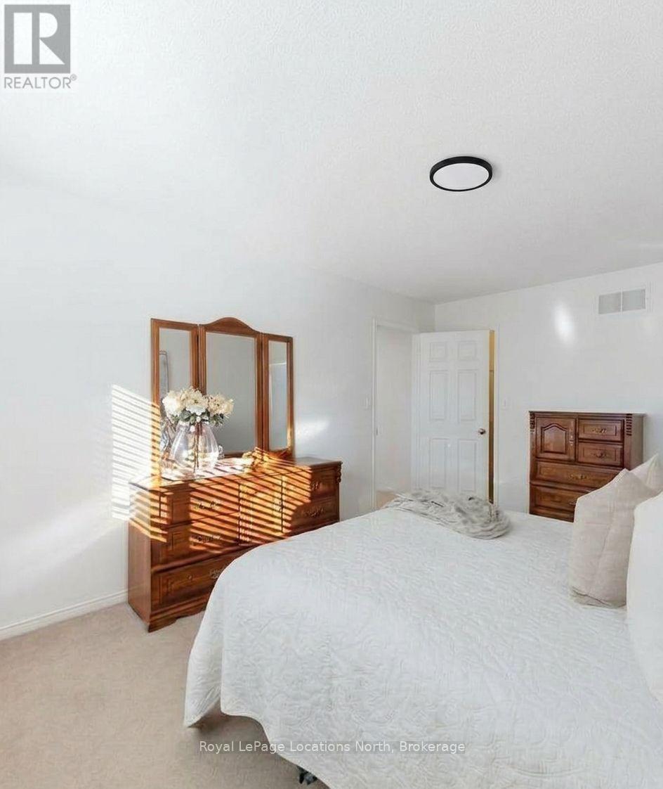 4 TRAILWOOD PLACE - 23