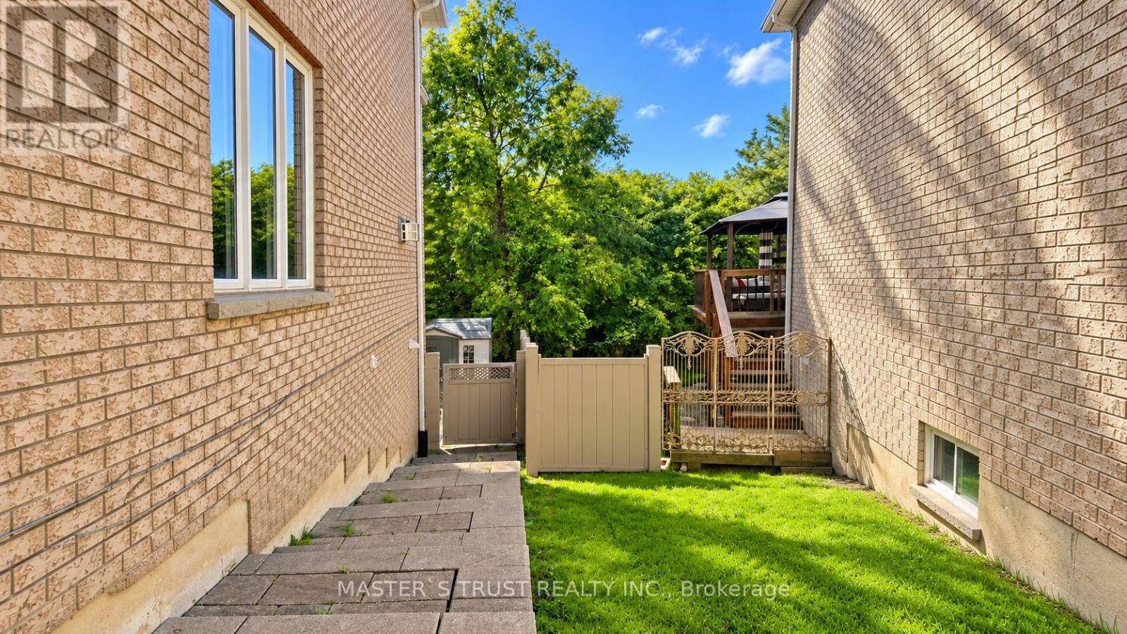 66 Chaya Sara Gardens, Vaughan, ON photo 37