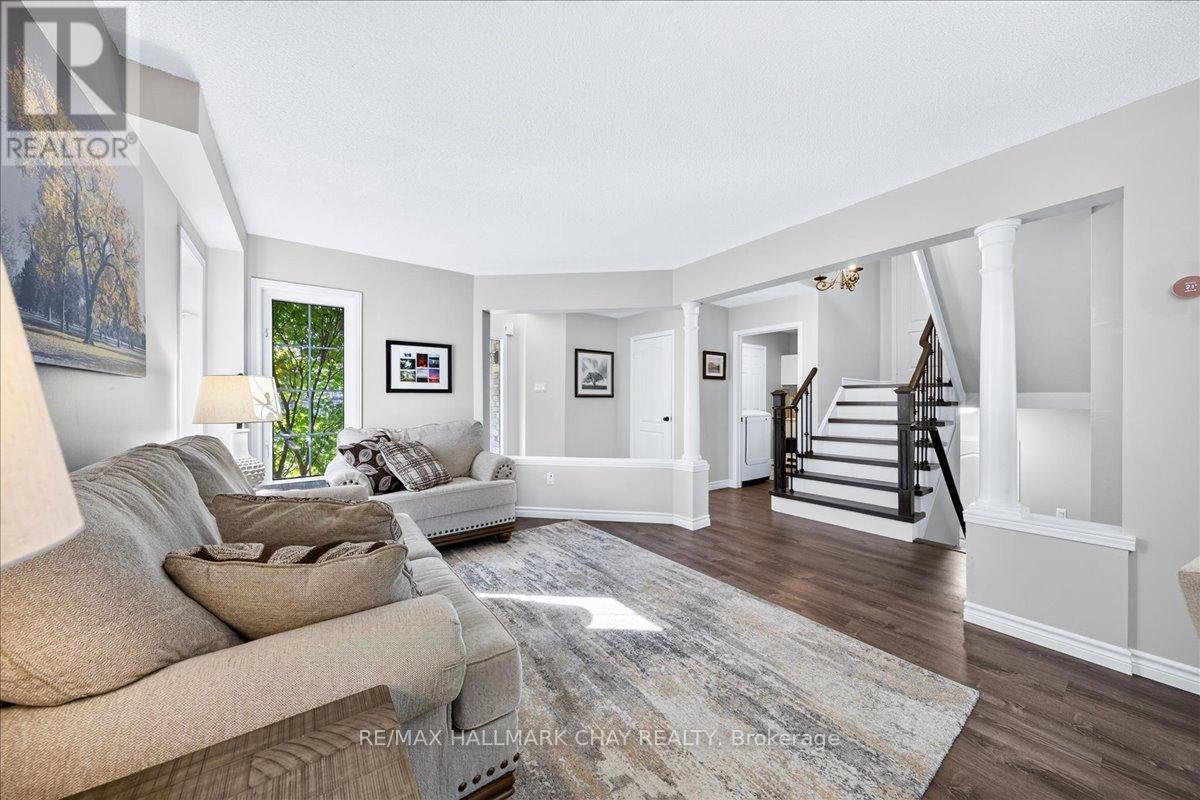 37 JOLIETTE PLACE, Georgina (Keswick North) — photo 9