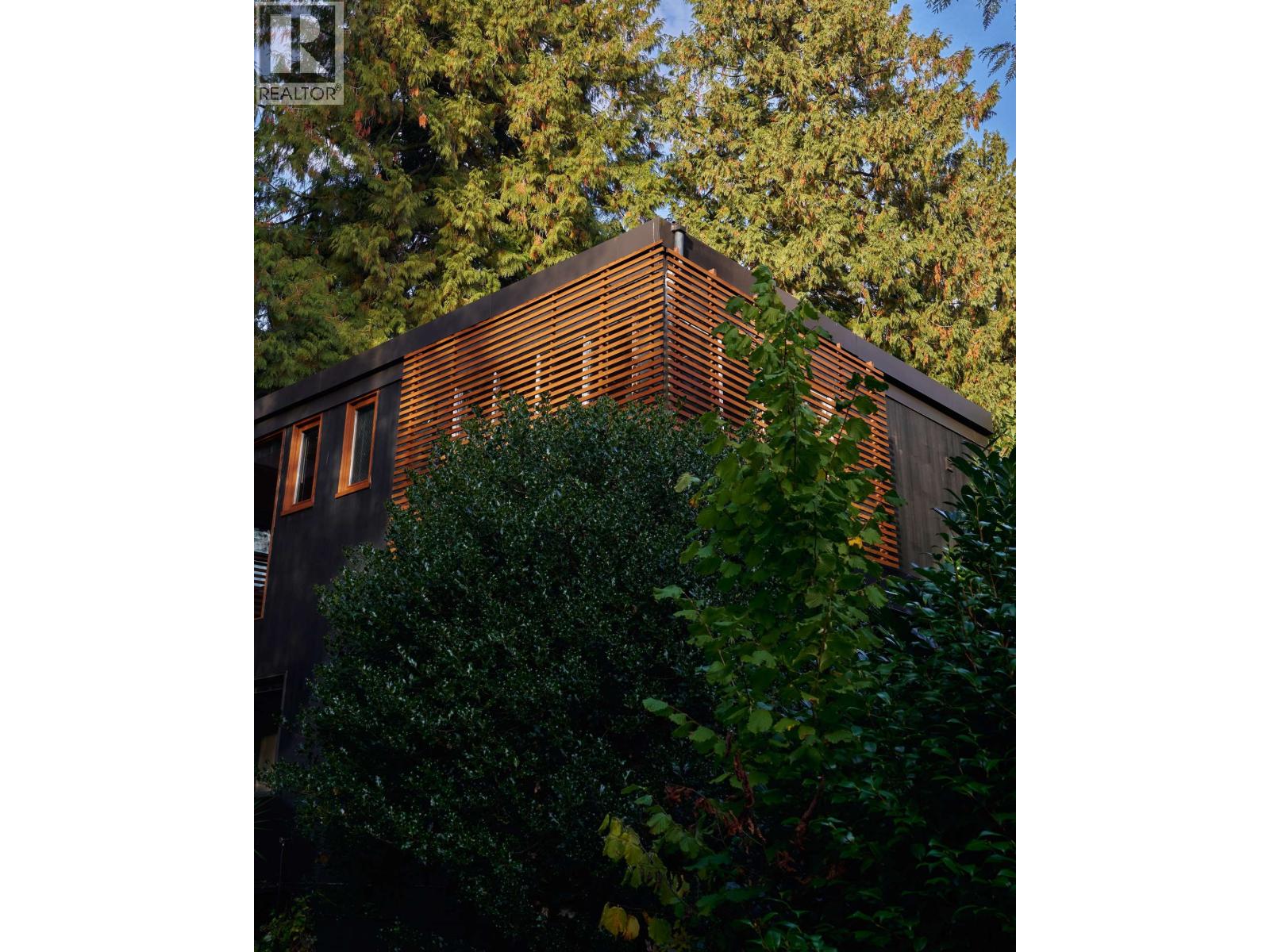Photo of 945 15TH STREET 35