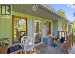 4pc Bathroom - 769 & 771 Gardom Lake Road, Enderby, BC V0E1V3 Photo 12
