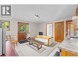 Living room - 769 & 771 Gardom Lake Road, Enderby, BC V0E1V3 Photo 29