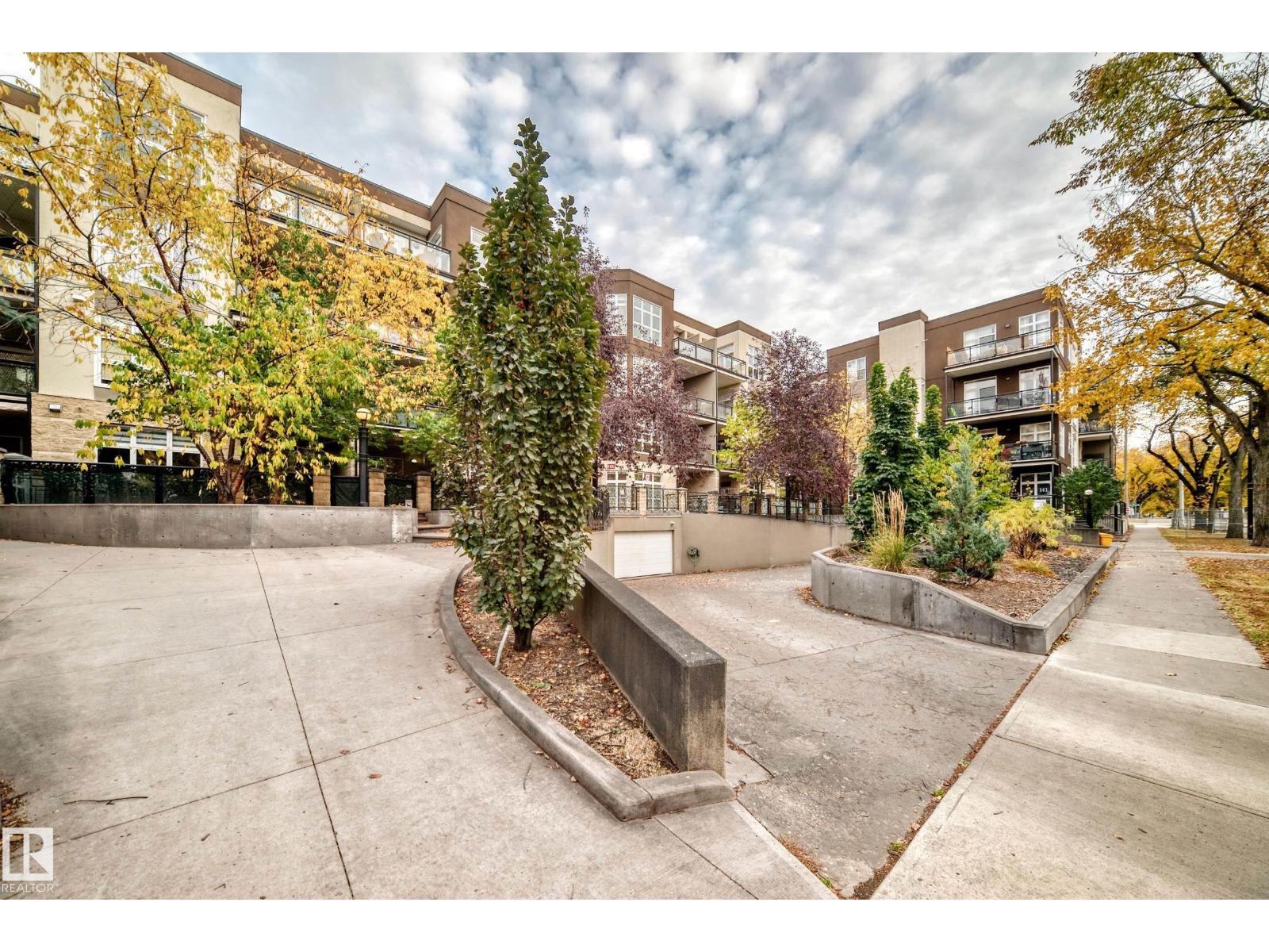 #432 10407 122 ST NW - Image 32