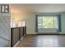 Living room - 2603 41 Street, Vernon, BC V1T6J9 Photo 9