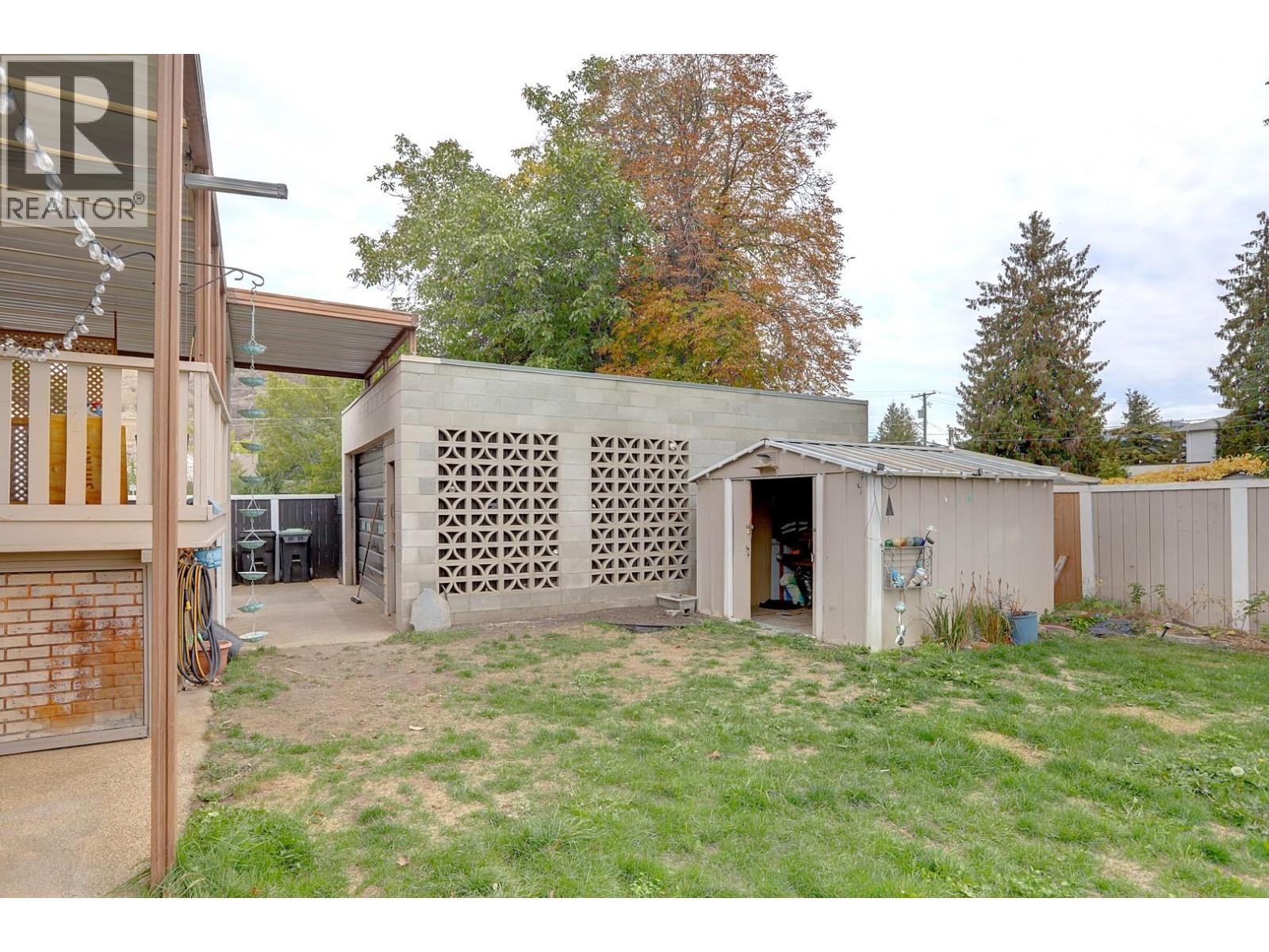 2603 41 Street - 49