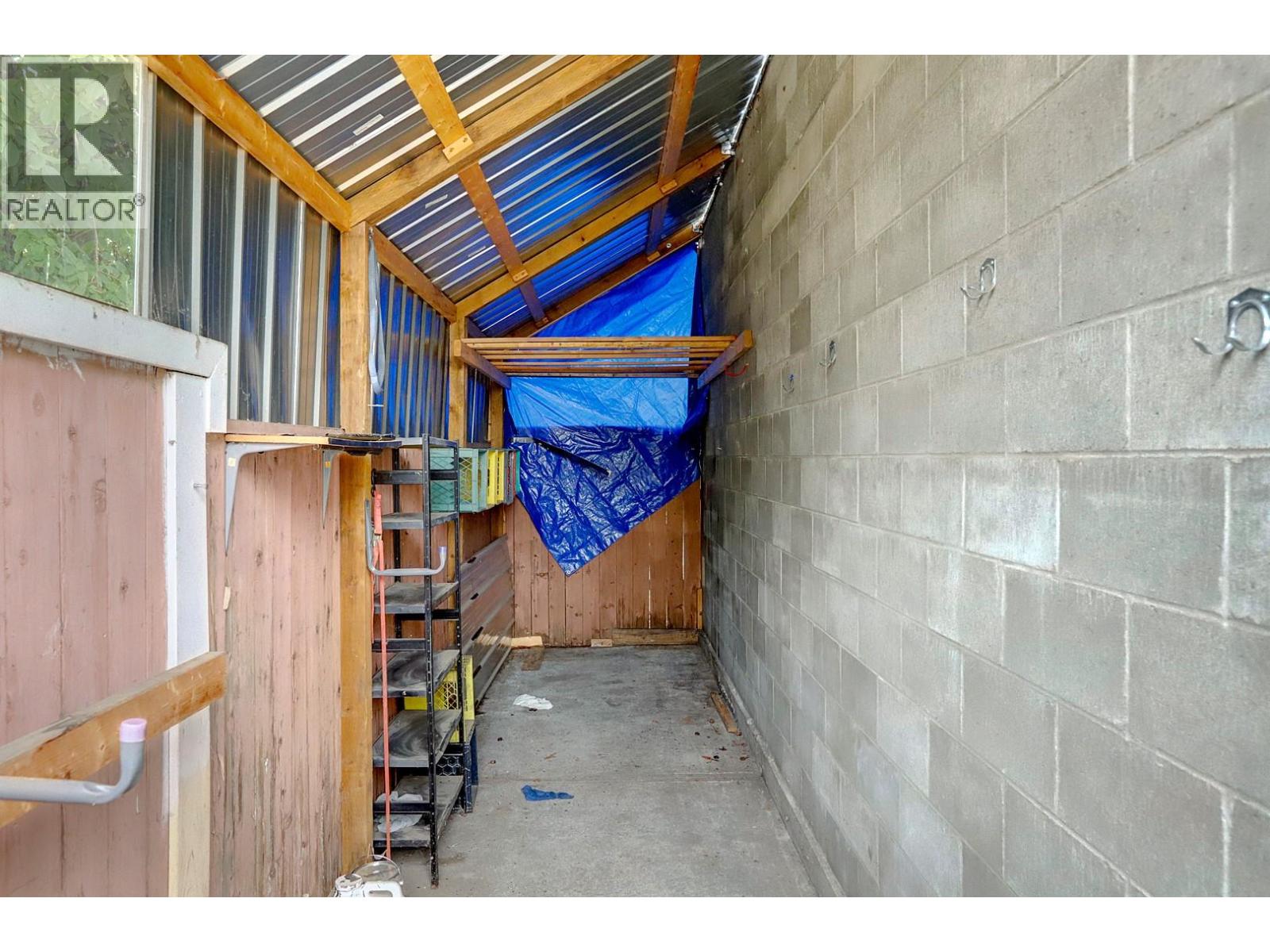 2603 41 Street - 56