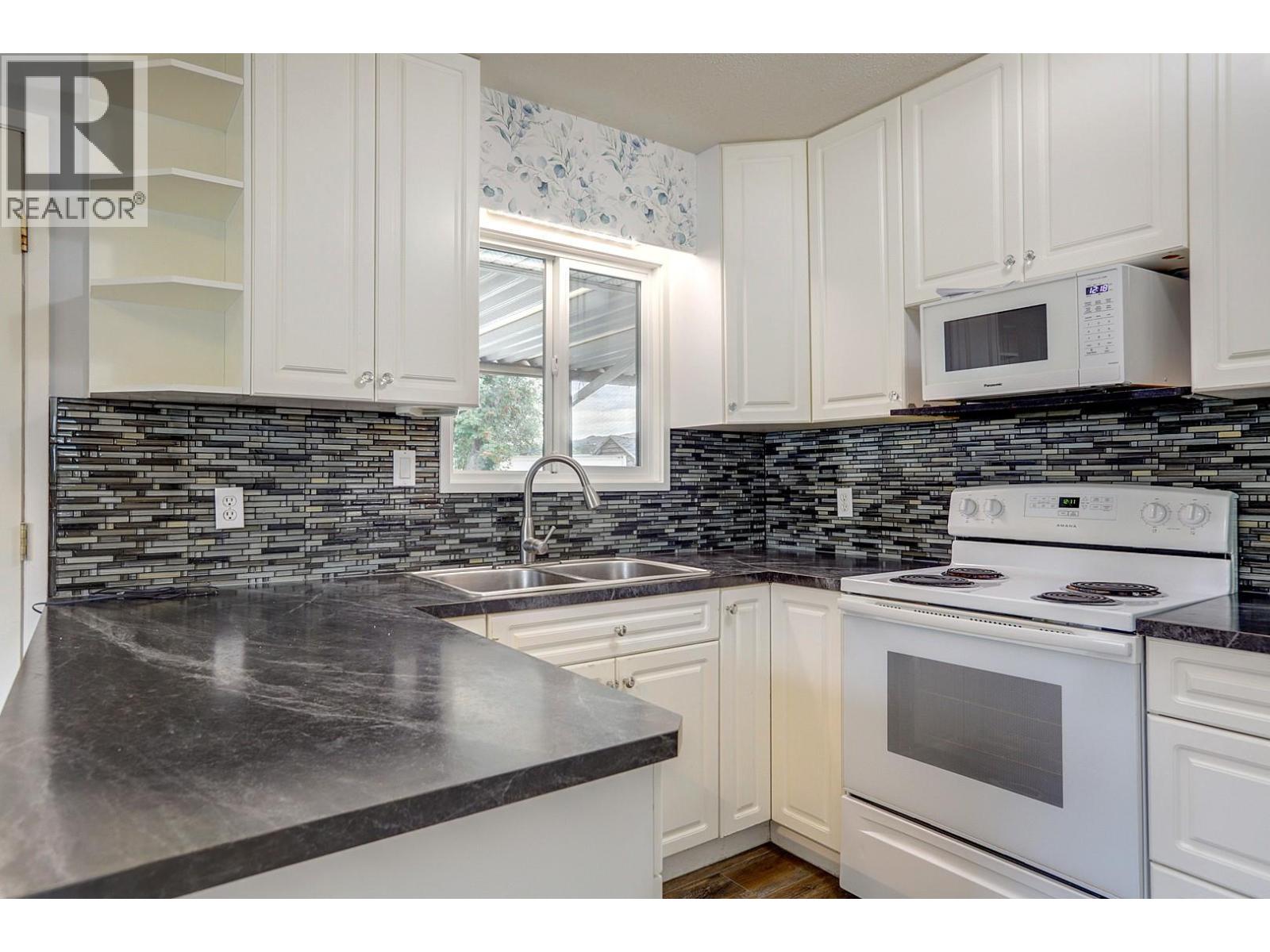 2603 41 Street - 15
