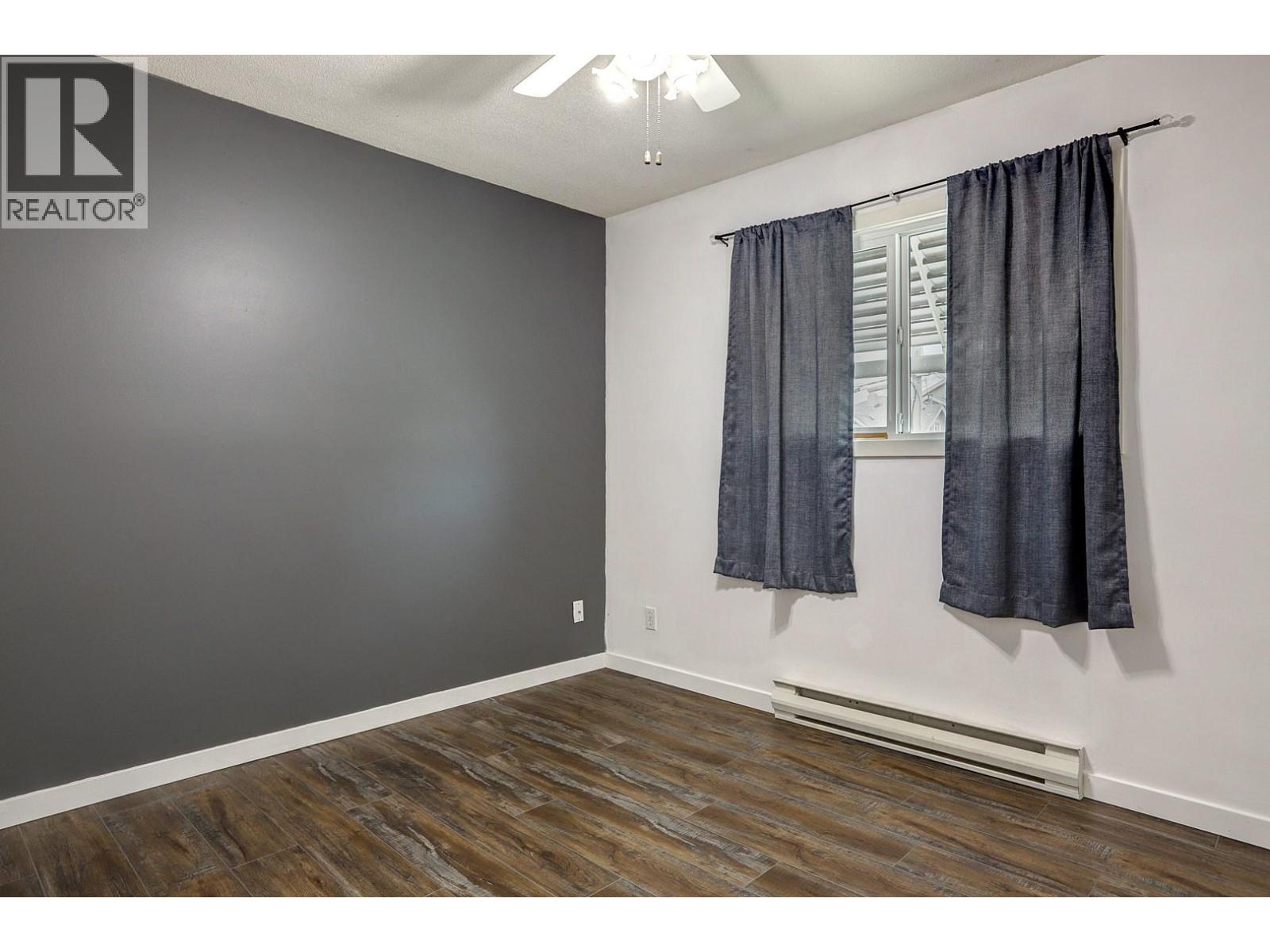 2603 41 Street - 28