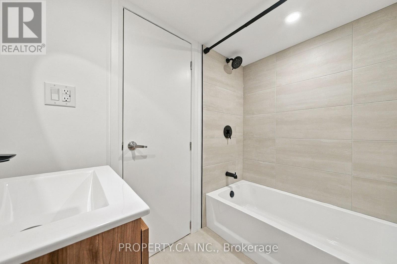 44 DANIELS STREET - Image 32
