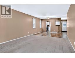 Primary Bedroom - 1195 14th Street Unit# 14, Kamloops, BC V2B5V2 Photo 6