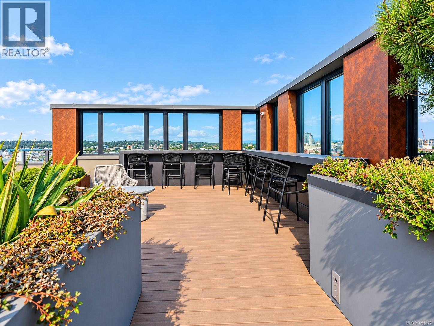 #108 369 Tyee Rd - 30