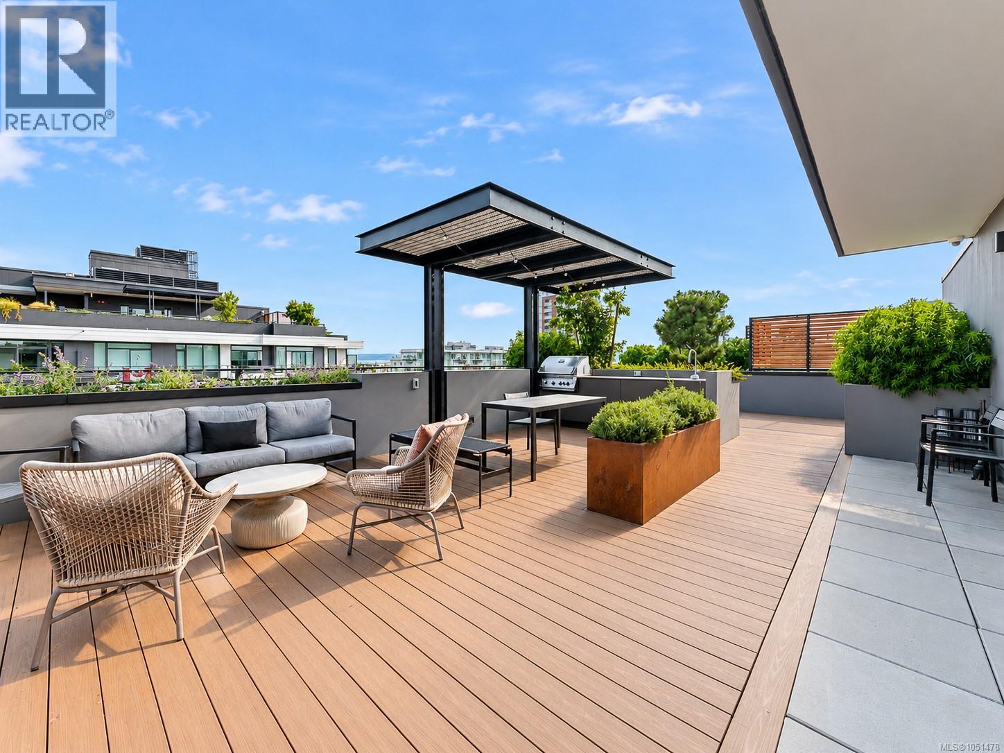 #108 369 Tyee Rd - 28