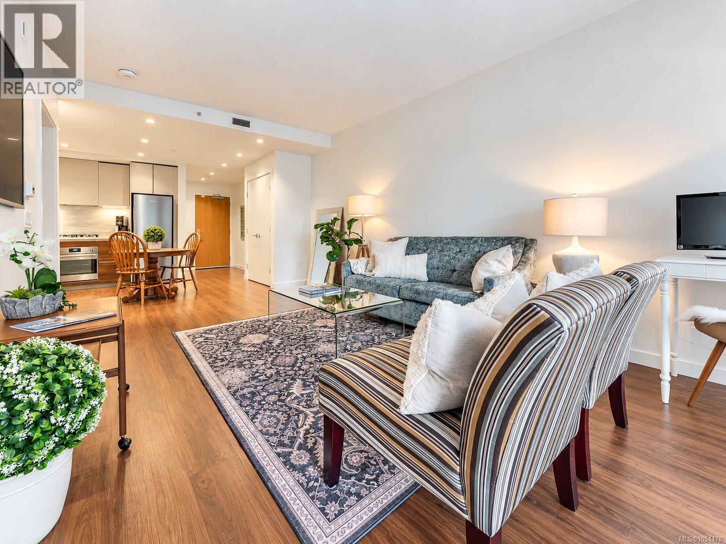 #108 369 Tyee Rd - 4