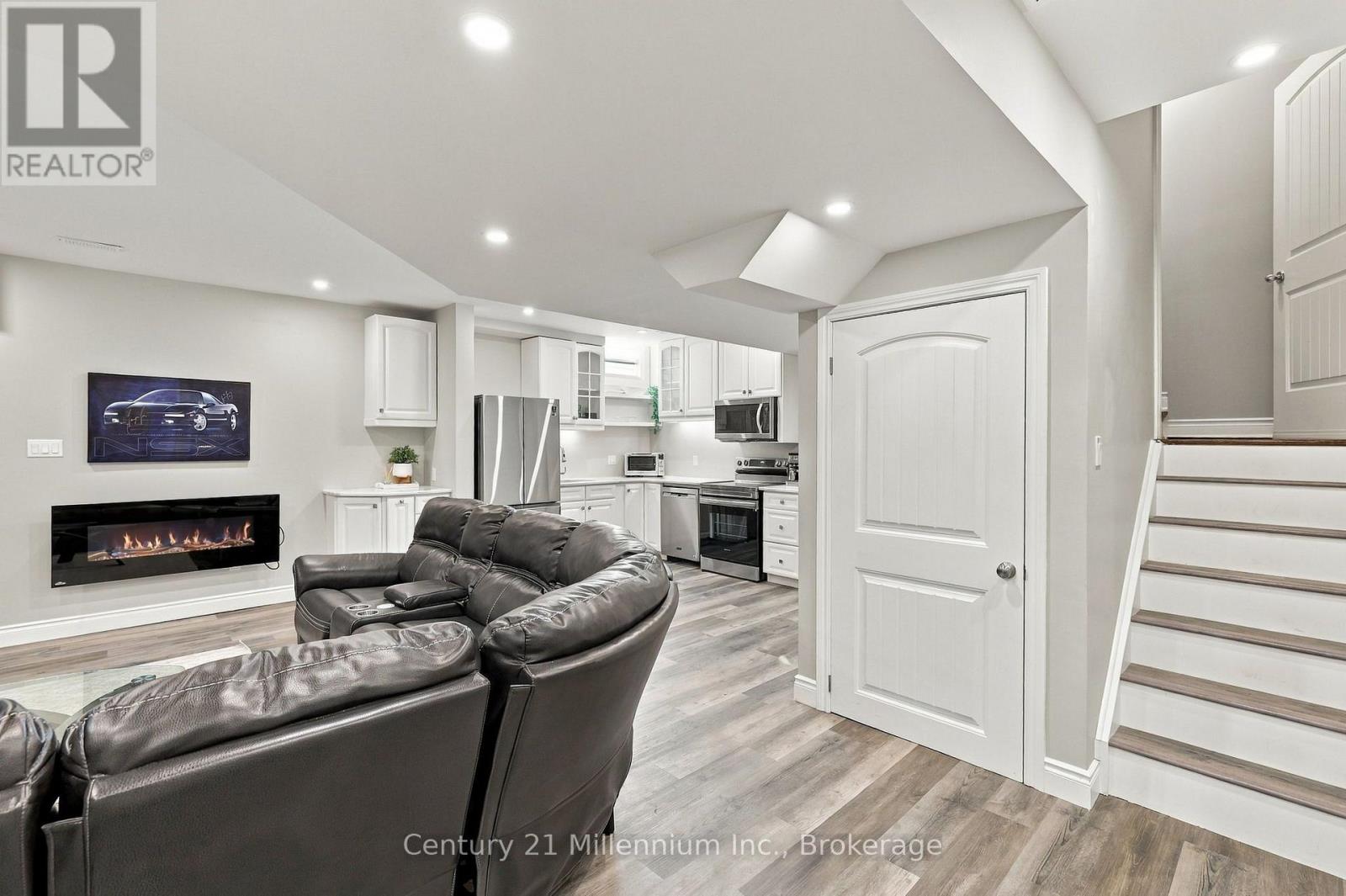 22 COOPER STREET - 28