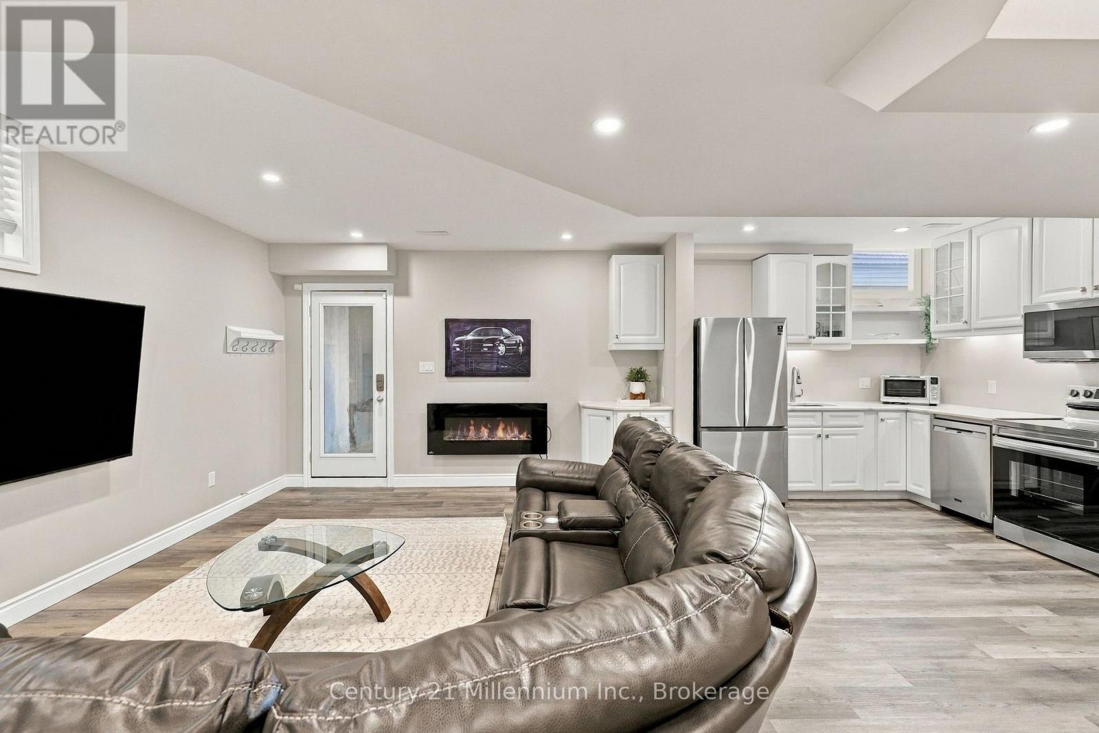 22 COOPER STREET - 29