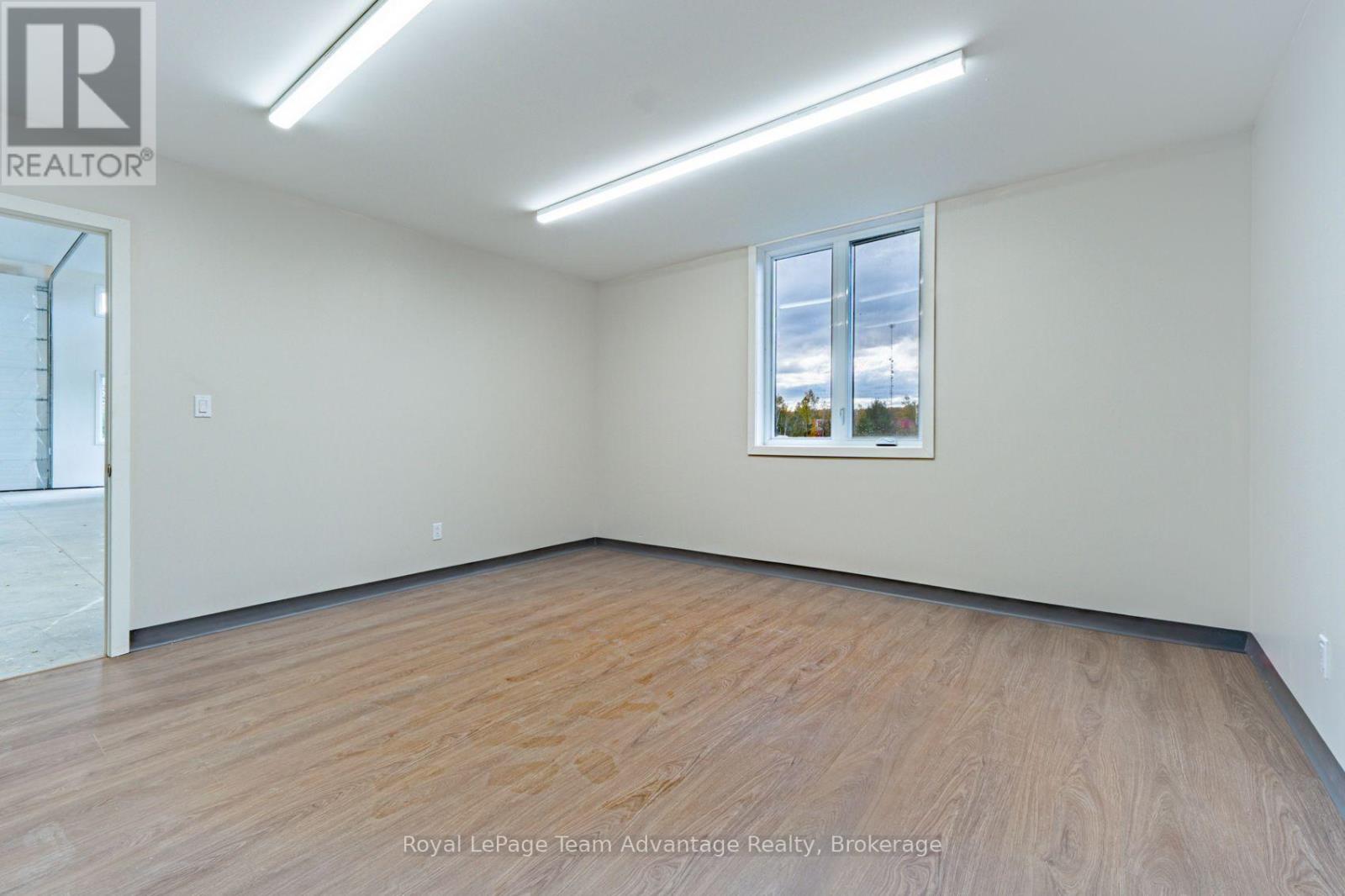 11 Municipal Drive — photo 14