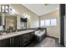 34 Mount Rae Terrace, Okotoks, AB T1S0M6 Photo 23