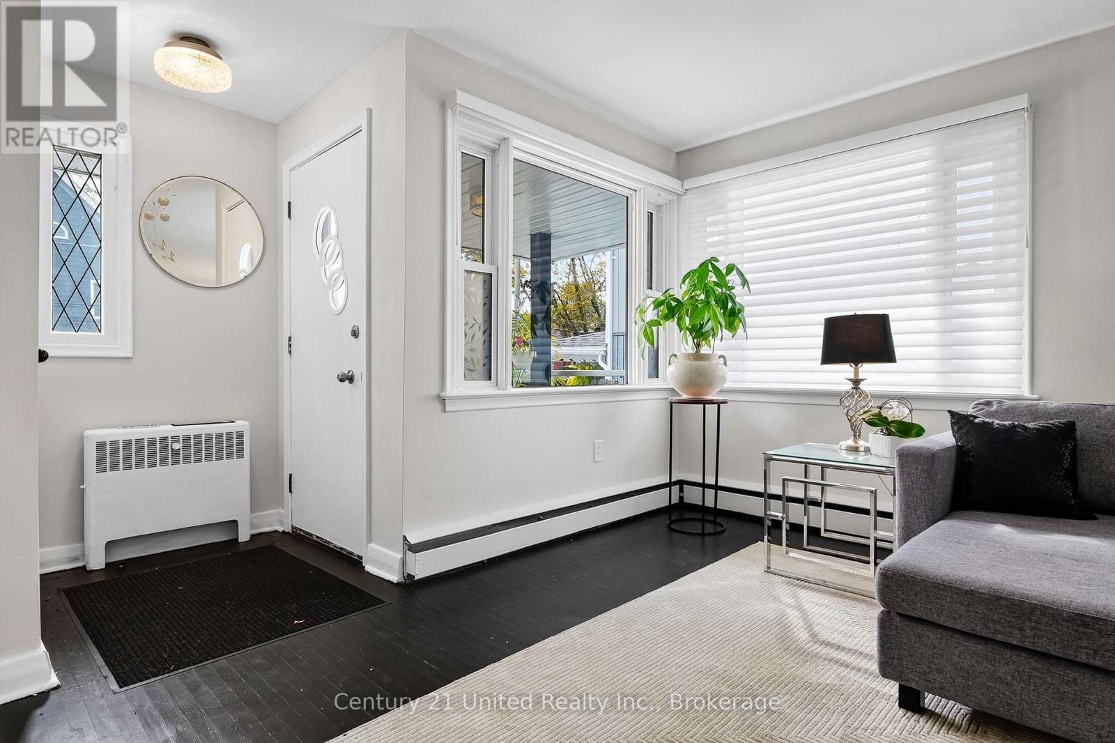 108 James Street East — photo 12