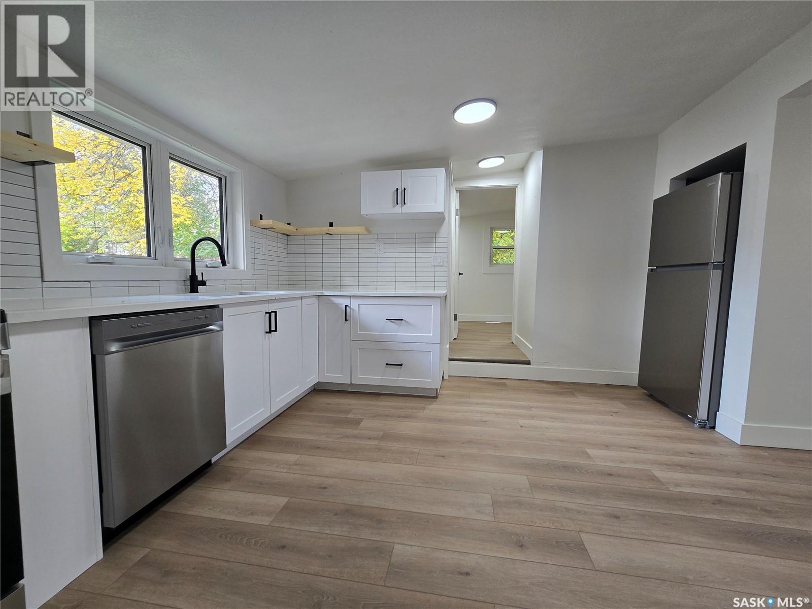 330 3RD AVENUE SE, Weyburn — photo 12