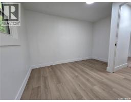 330 3rd Avenue Se, Weyburn, SK S4H1X4 Photo 11