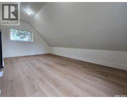 330 3rd Avenue Se, Weyburn, SK S4H1X4 Photo 13