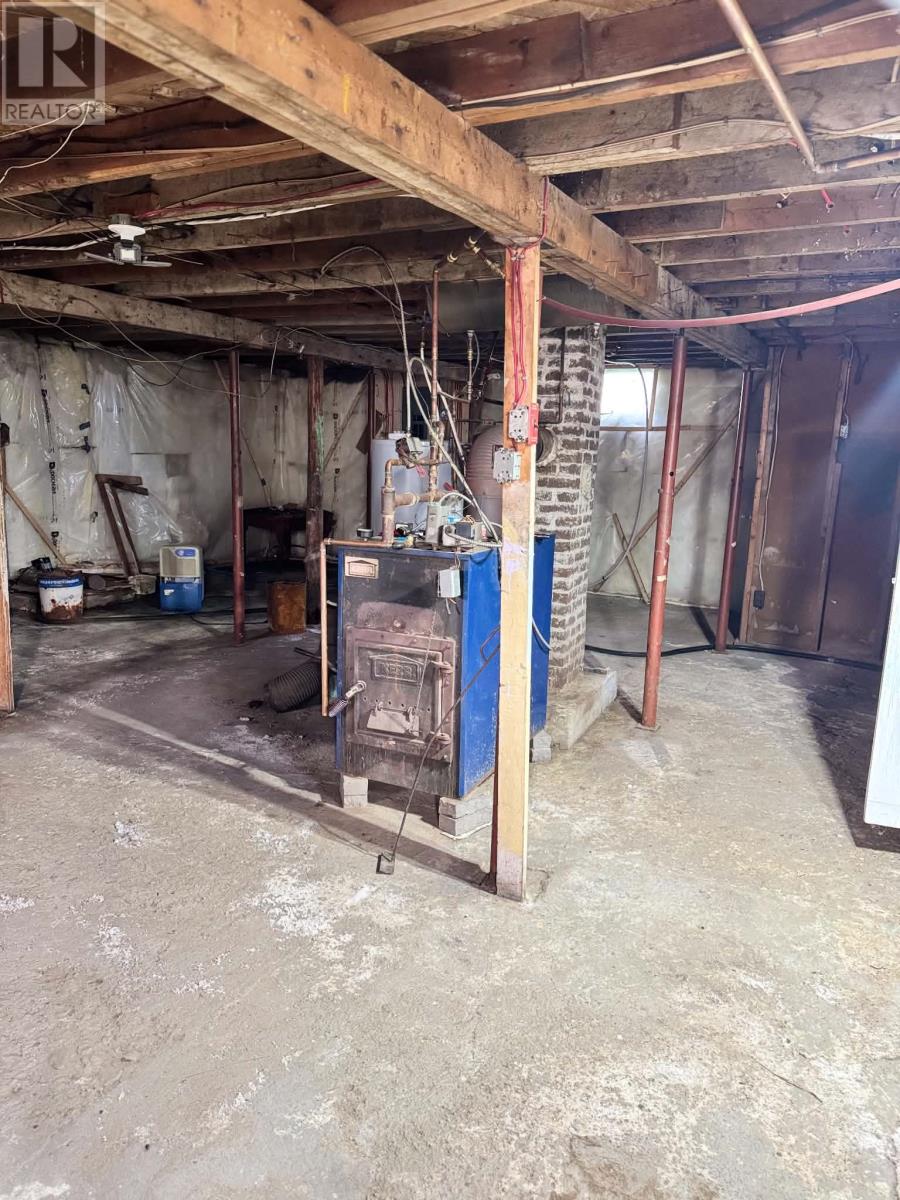 26 Main Street N - 29