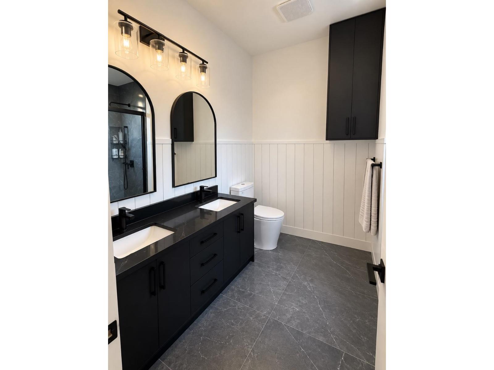Photo of 7595 119A STREET 13