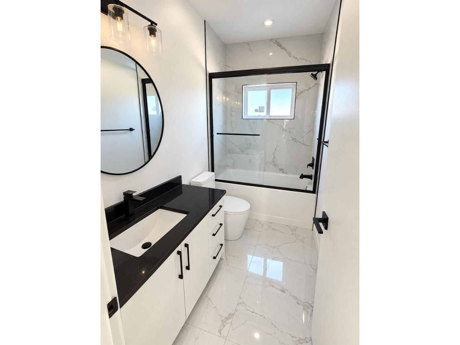 Photo of 7595 119A STREET 11