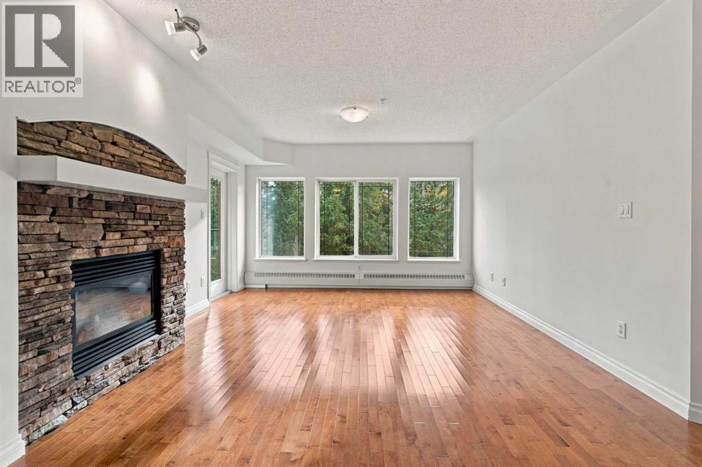 #305 30 Discovery Ridge Close SW - Image 4