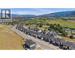 2pc Bathroom - 373 Arrowleaf Rise, Coldstream, BC V1B0B5 Photo 8