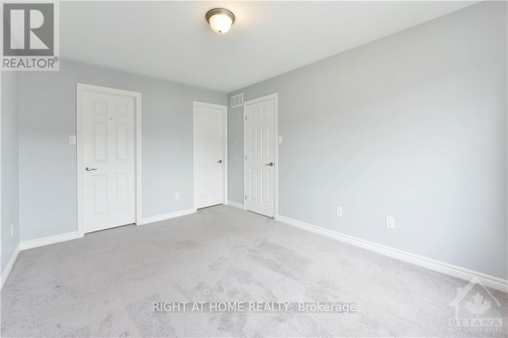 128 Grenadine Street — photo 13