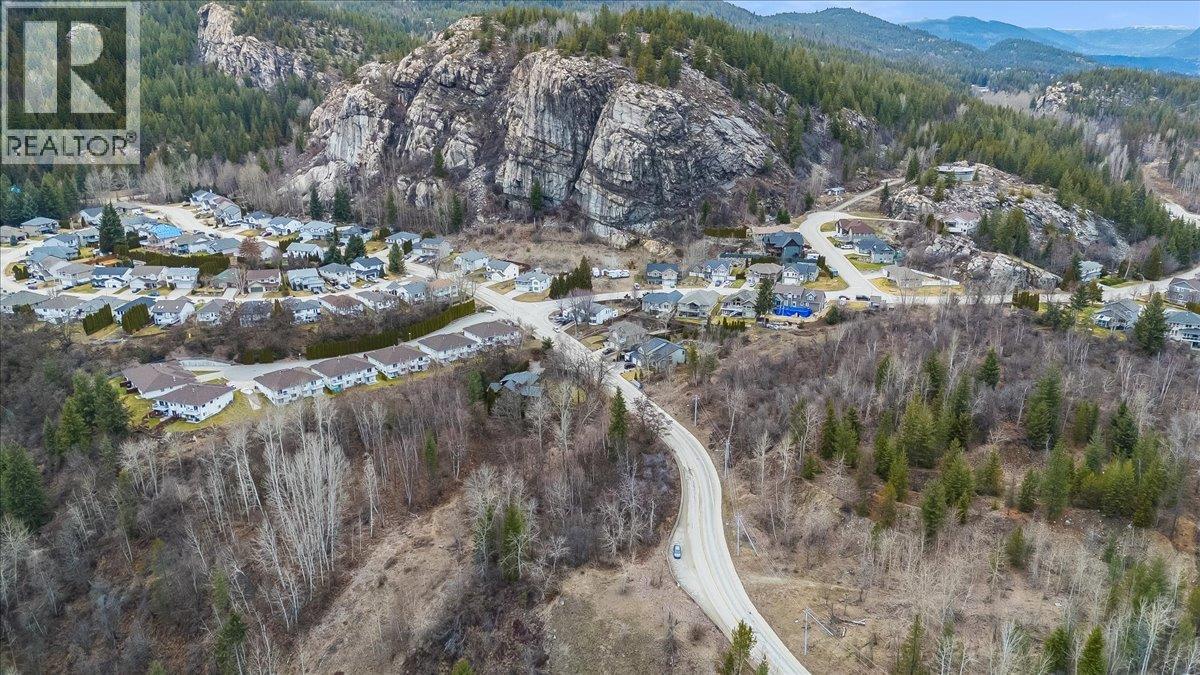  1220 37th Street, Castlegar - Image 1