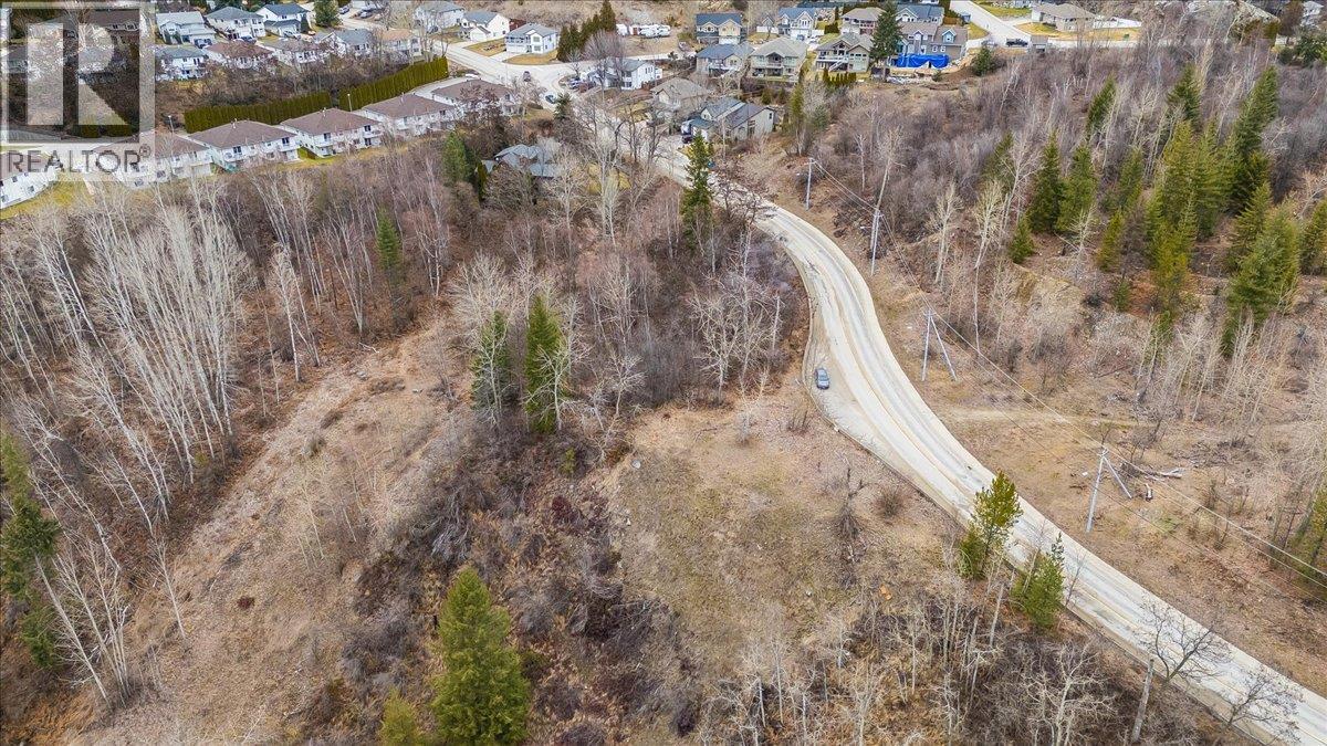  1220 37th Street, Castlegar - Image 1