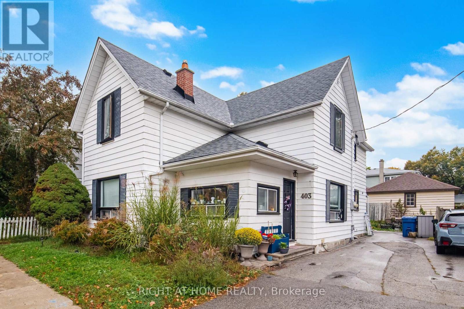 403 PARK AVENUE, Newmarket (Central Newmarket)