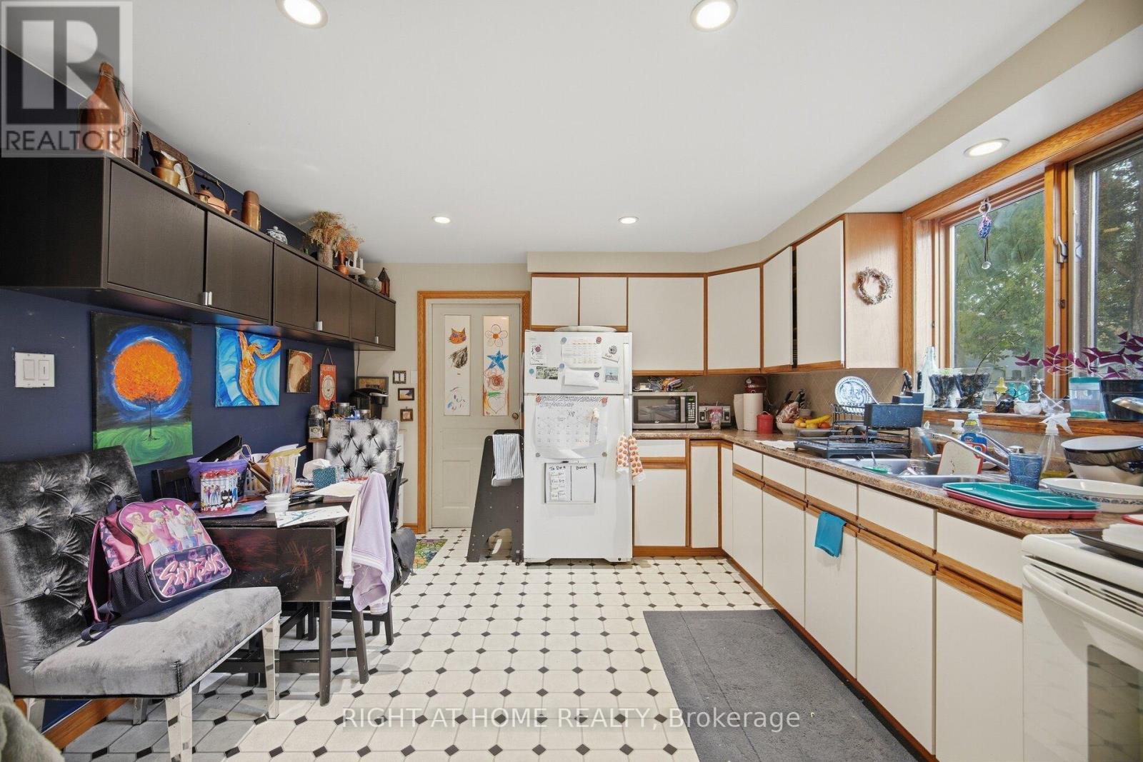 403 PARK AVENUE, Newmarket (Central Newmarket) — photo 10