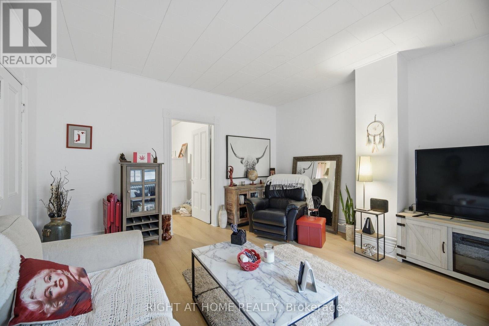 403 PARK AVENUE - 29