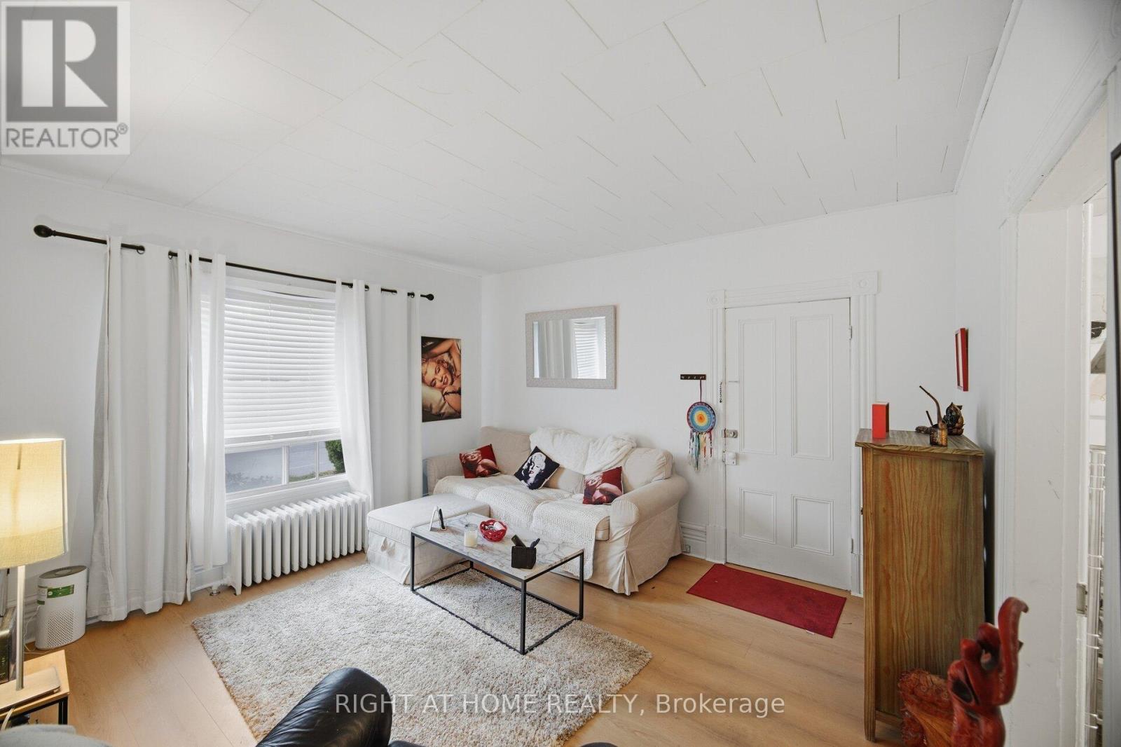 403 PARK AVENUE - 31