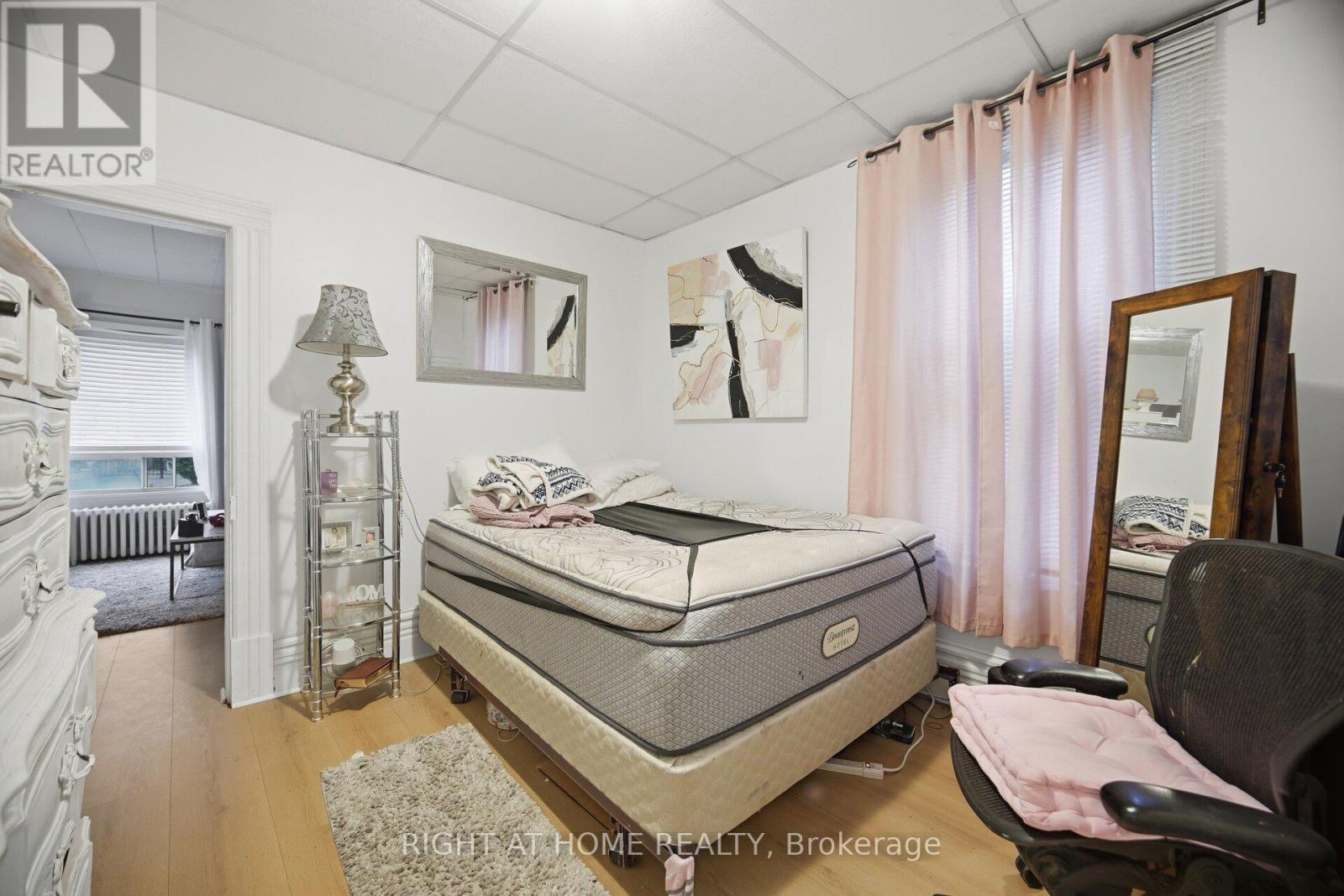 403 PARK AVENUE - 32