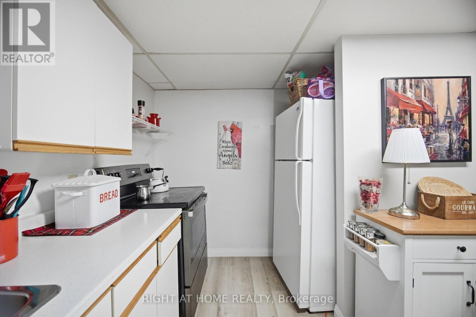 403 PARK AVENUE - 38