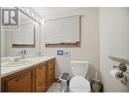 403 Park Avenue, Newmarket, ON L3Y1V7 Photo 24