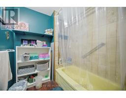 403 Park Avenue, Newmarket, ON L3Y1V7 Photo 25