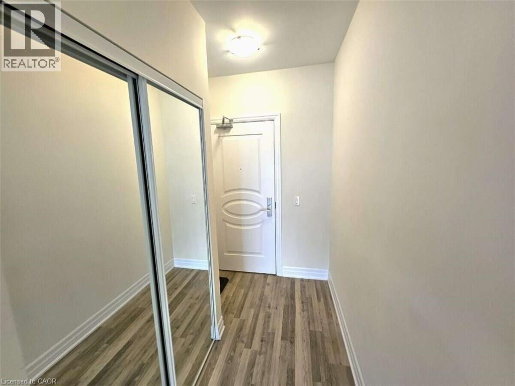 9075 Jane Street — photo 24