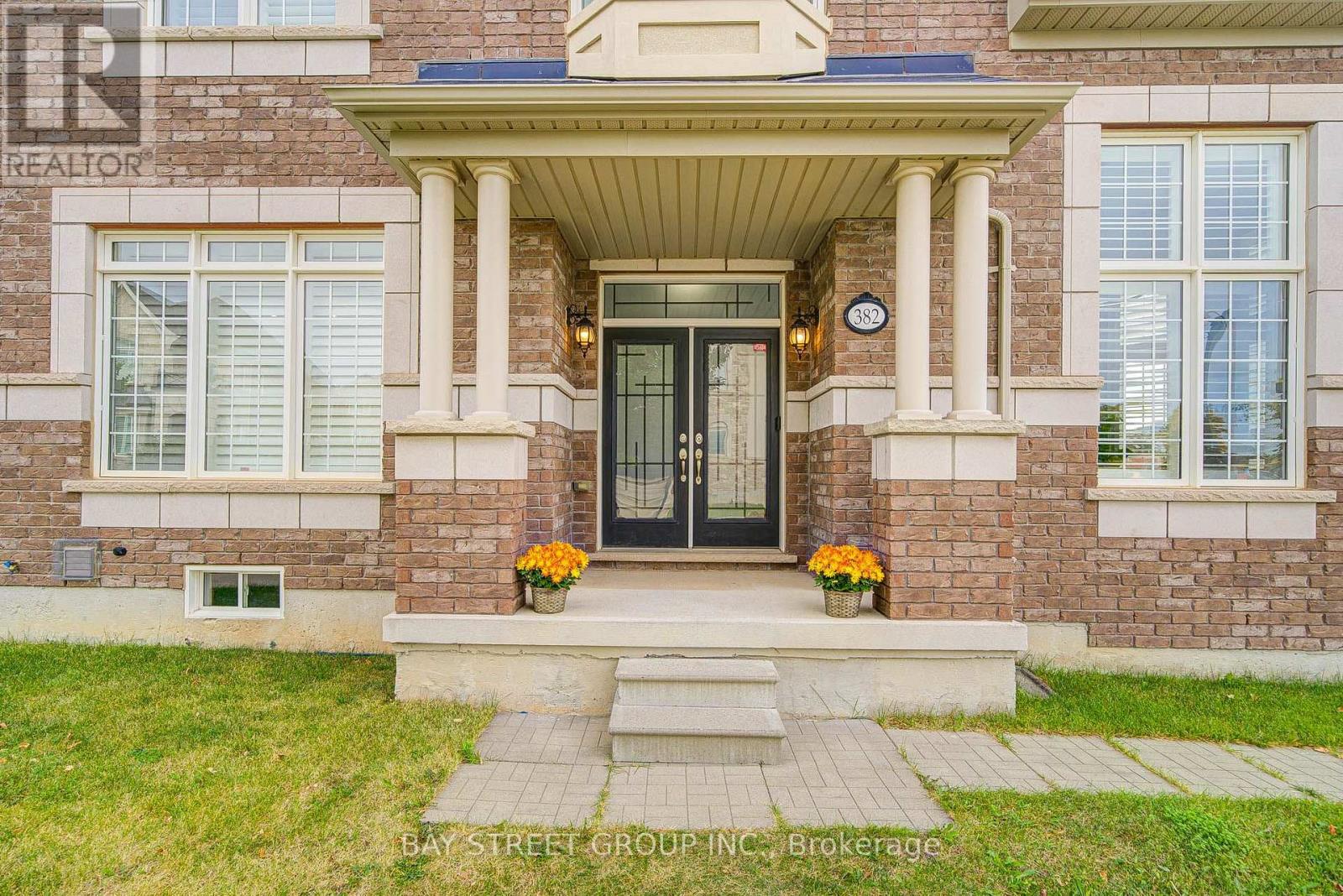 382 BEGONIA GARDENS - 4