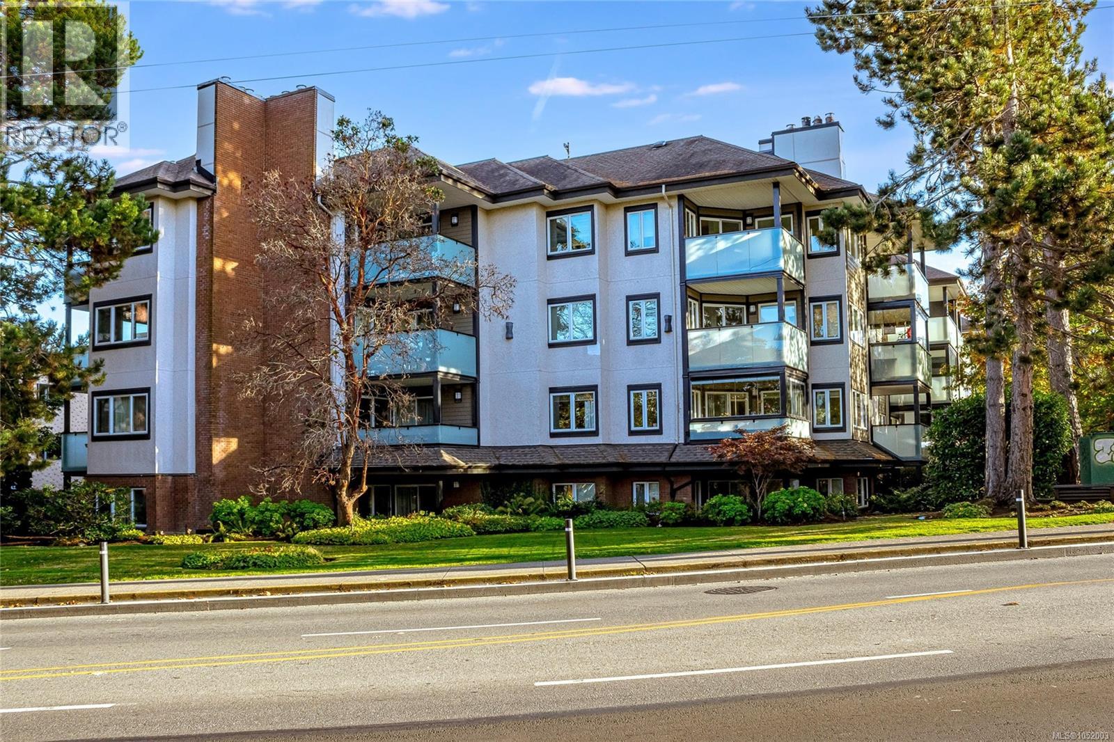 #411 1619 Morrison St - 2