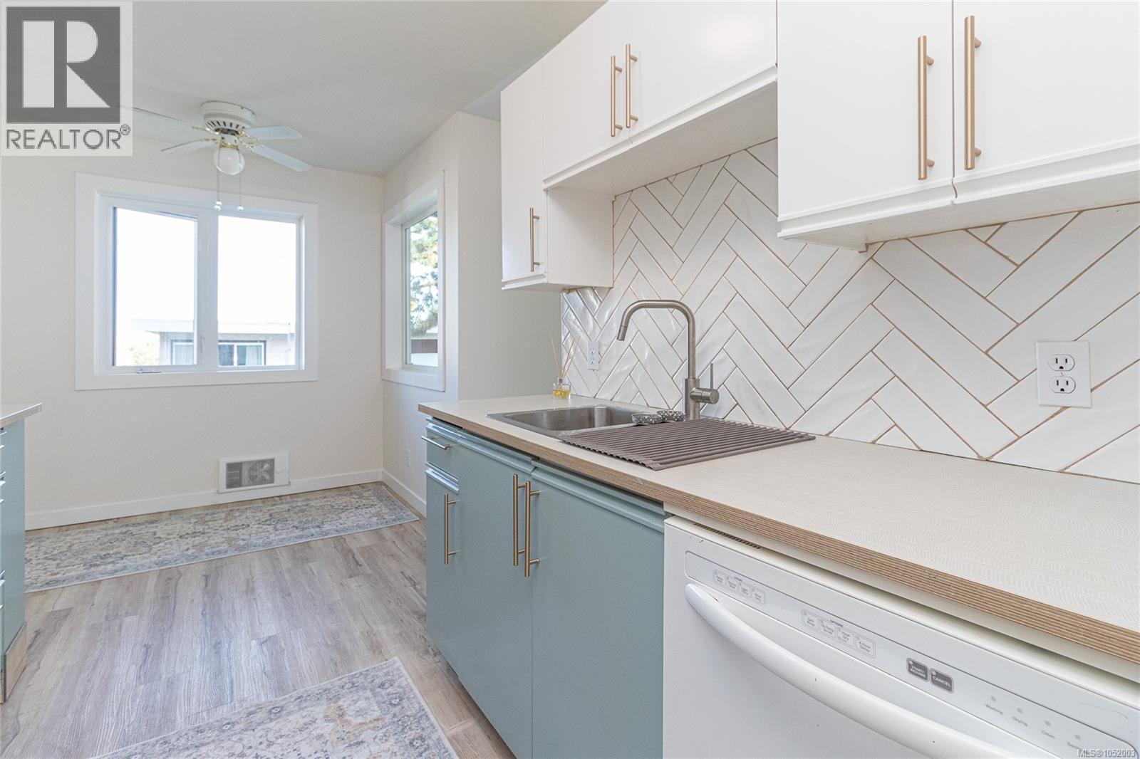 411 1619 Morrison Street, Victoria