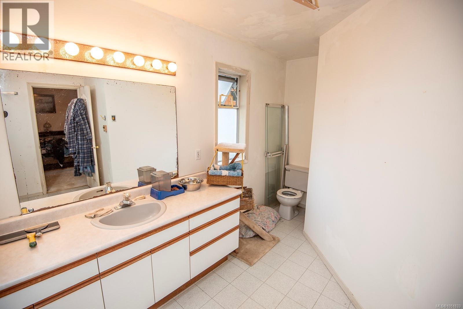 1706 Mills Rd, North Saanich - Image 1