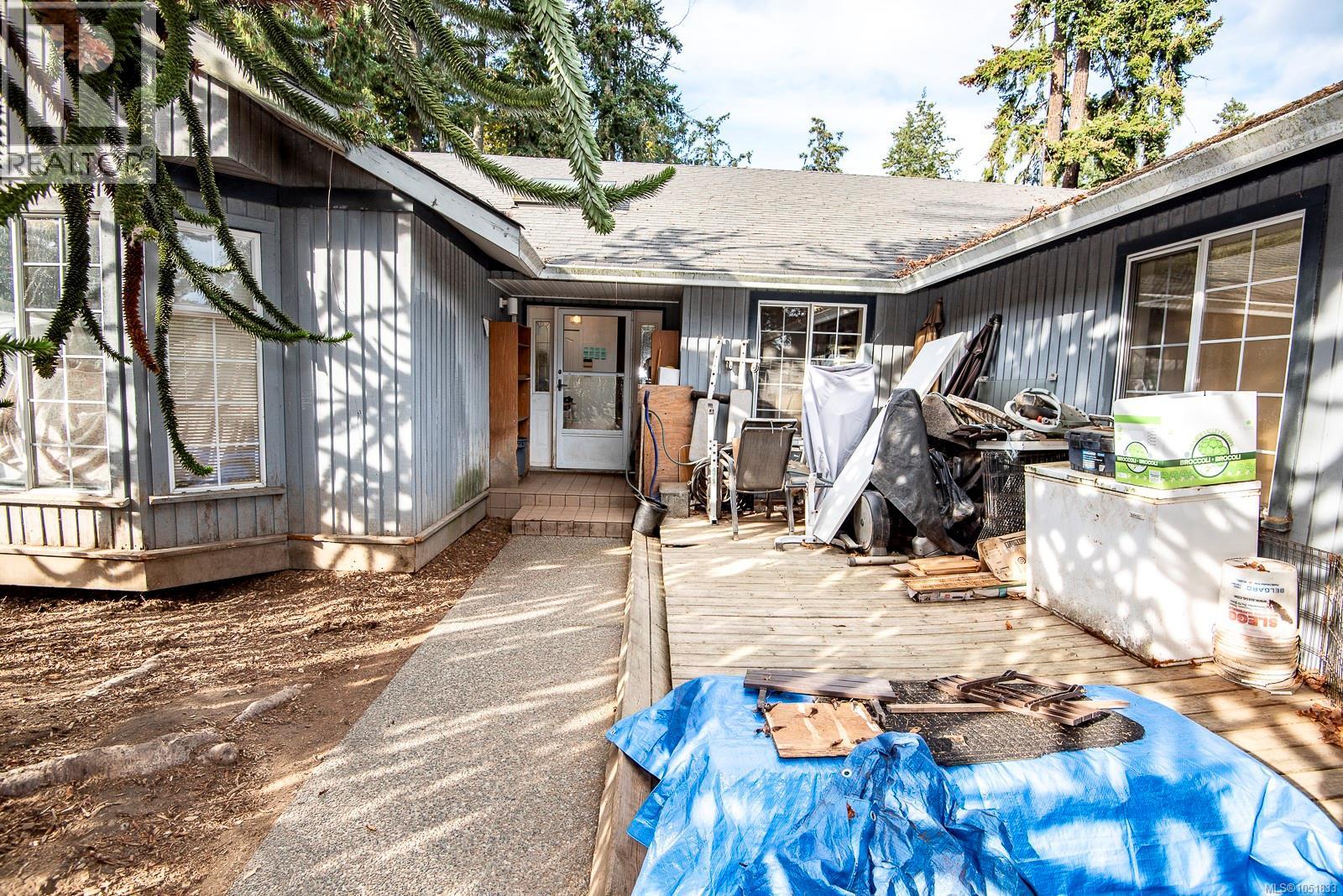 1706 Mills Rd, North Saanich British Columbia